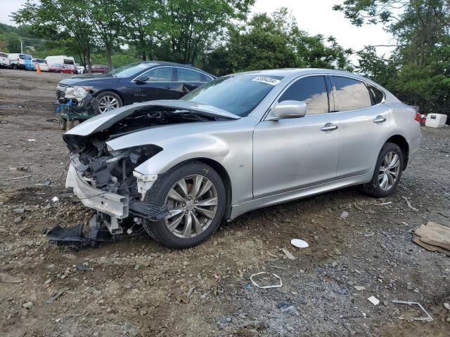 2014 Infiniti Q70 3.7