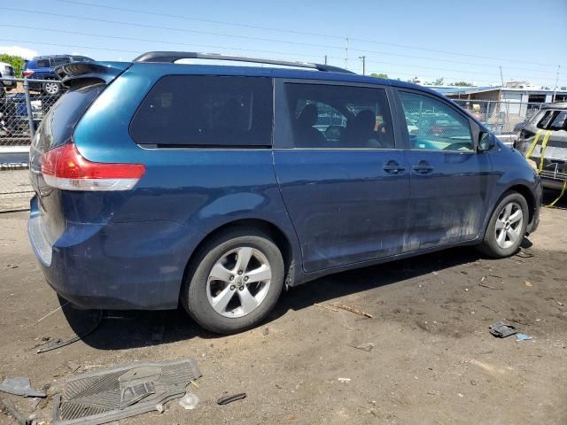 2011 Toyota Sienna LE