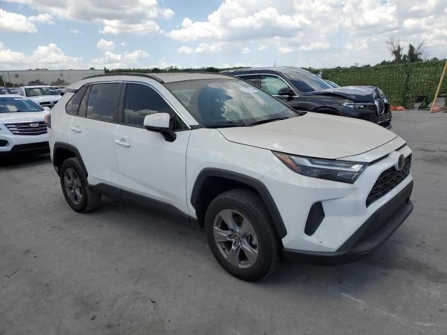 2022 Toyota Rav4 XLE