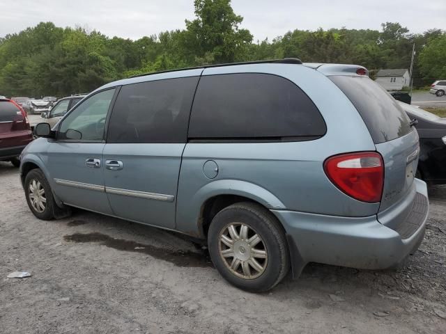 2005 Chrysler Town & Country Touring