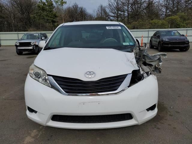 2011 Toyota Sienna LE