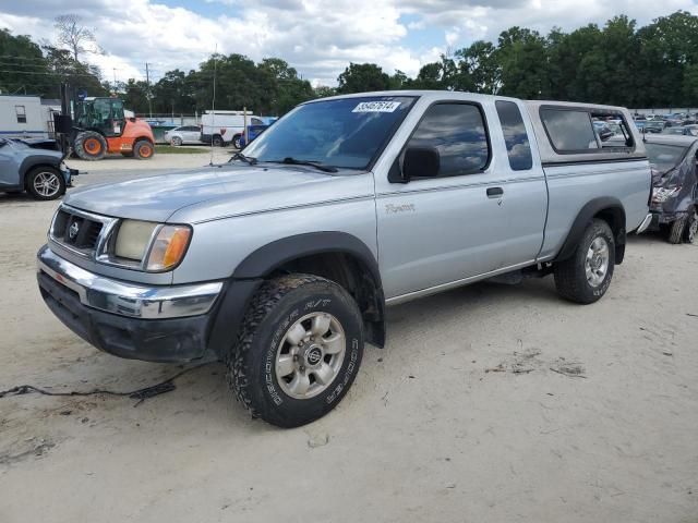 2000 Nissan Frontier King Cab XE