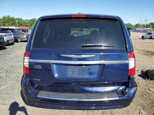 2014 Chrysler Town & Country Touring L