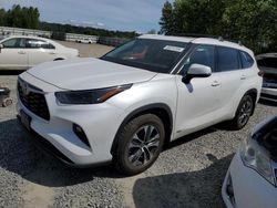 Salvage cars for sale from Copart Arlington, WA: 2022 Toyota Highlander Hybrid XLE