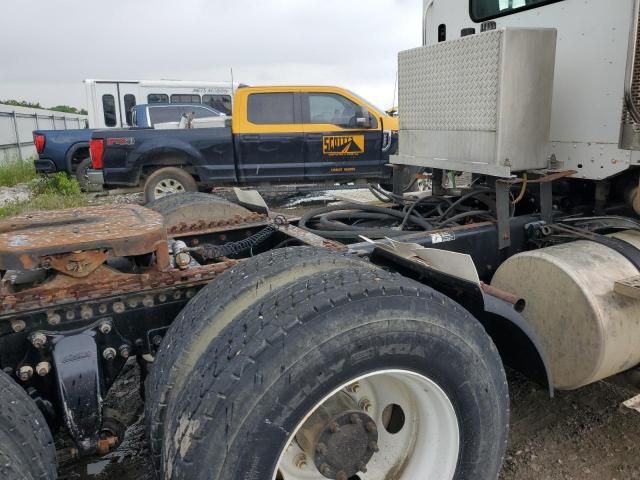 2007 Freightliner Conventional Columbia