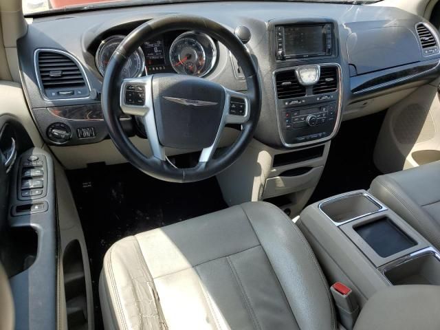 2013 Chrysler Town & Country Touring