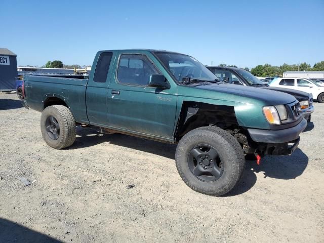 2000 Nissan Frontier King Cab XE