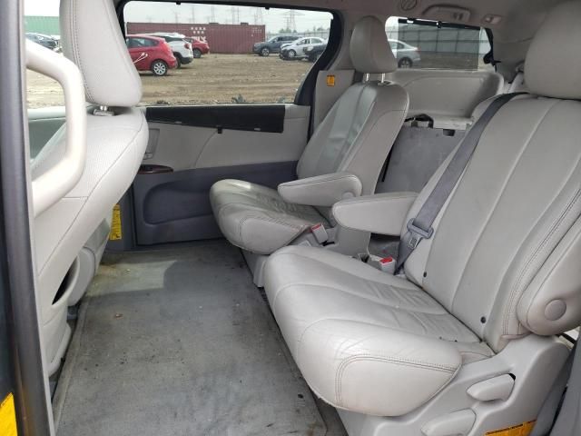 2013 Toyota Sienna XLE