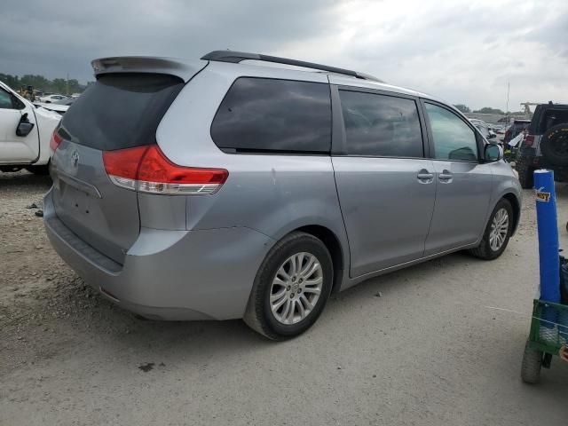 2012 Toyota Sienna XLE