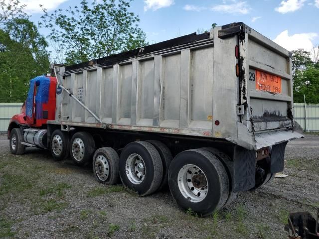 2018 Kenworth Construction T880