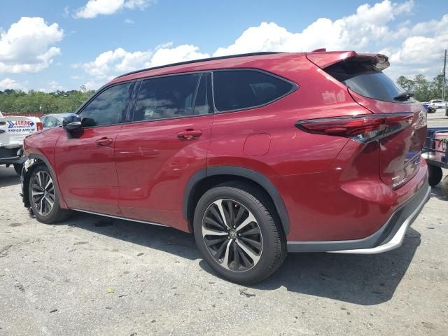 2022 Toyota Highlander XSE