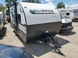 Salvage trucks for sale at Bridgeton, MO auction: 2022 Wildwood Clipper