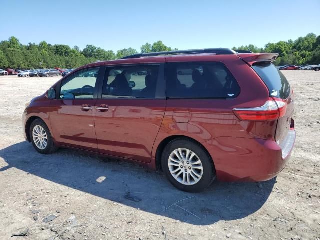 2016 Toyota Sienna XLE