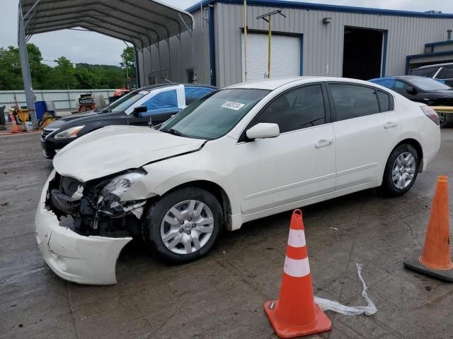 2010 Nissan Altima Base