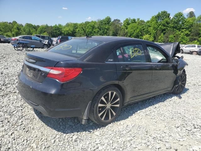 2013 Chrysler 200 Touring