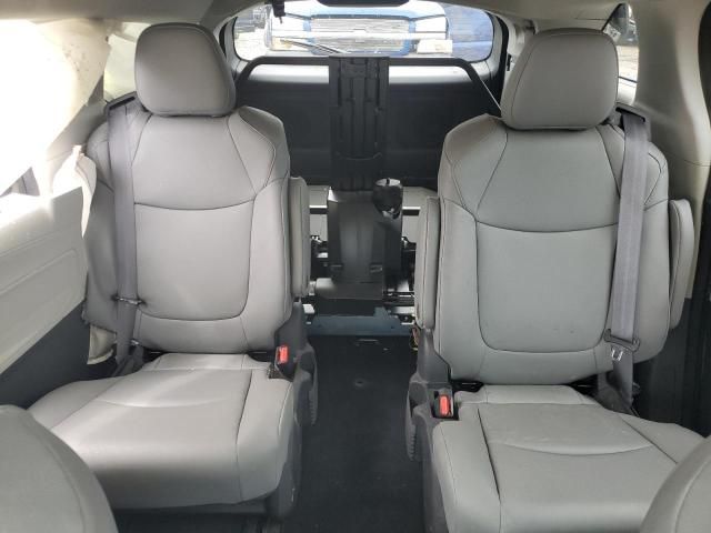 2023 Toyota Sienna XLE