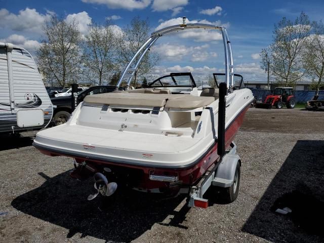 2016 Bayliner Boat