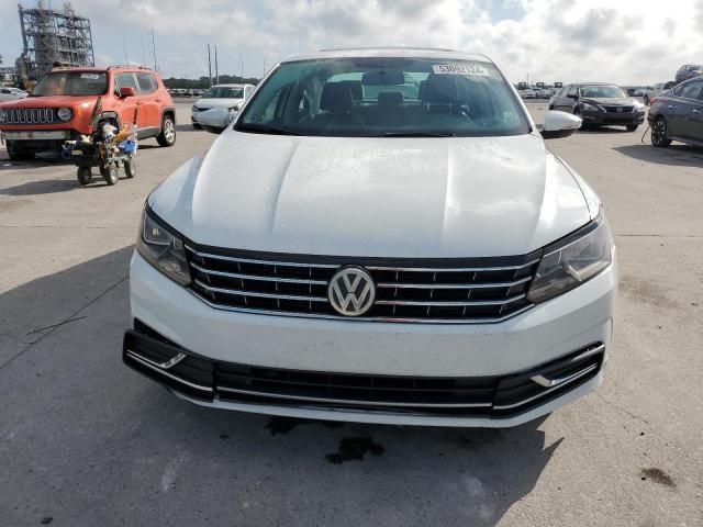 2016 Volkswagen Passat SE