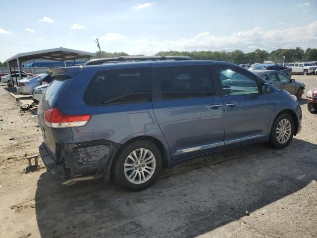 2014 Toyota Sienna XLE