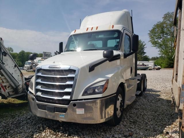 2020 Freightliner Cascadia 126