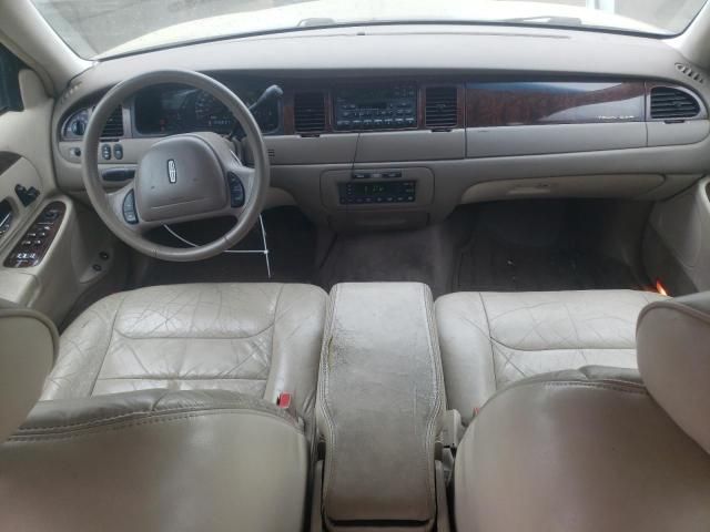 2001 Lincoln Town Car Executive