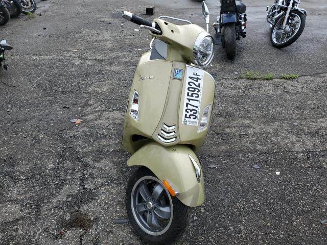 2021 Vespa GTS 300