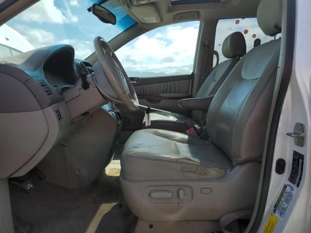 2005 Toyota Sienna XLE