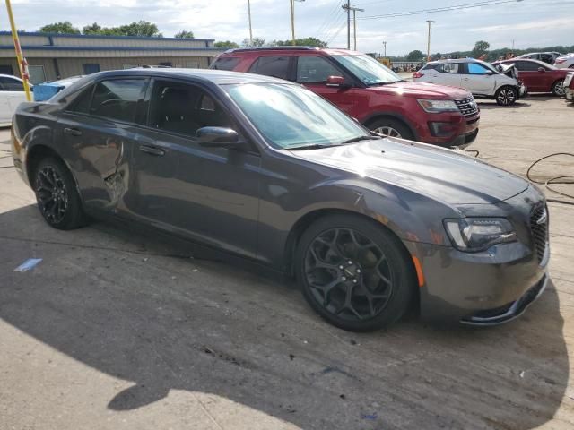 2019 Chrysler 300 Touring