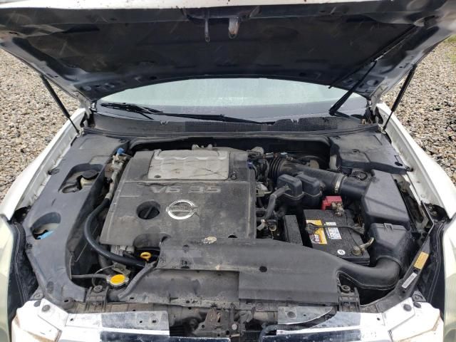 2004 Nissan Maxima SE