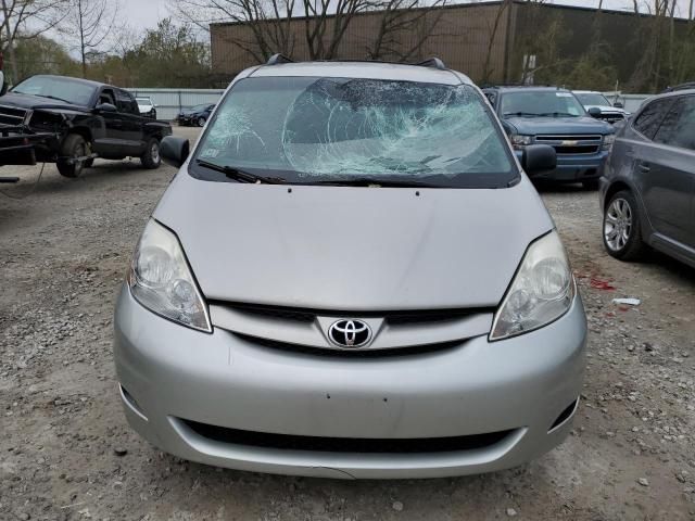 2010 Toyota Sienna CE