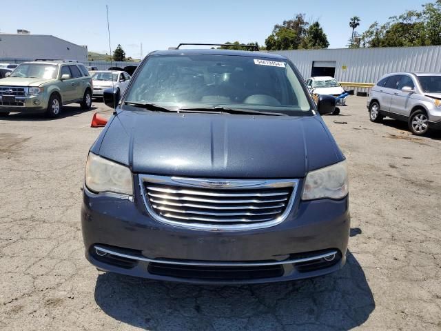 2013 Chrysler Town & Country Touring