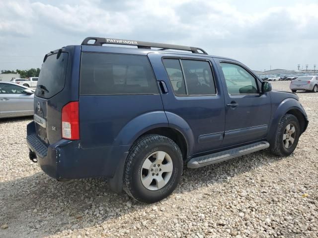 2006 Nissan Pathfinder LE