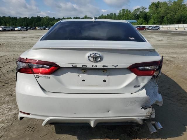 2022 Toyota Camry SE