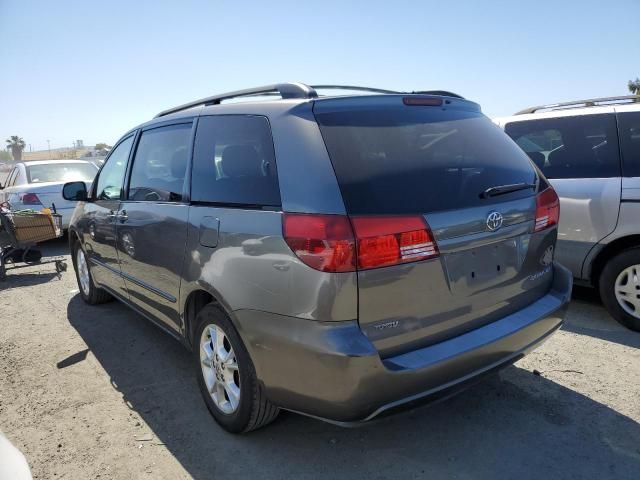 2004 Toyota Sienna XLE