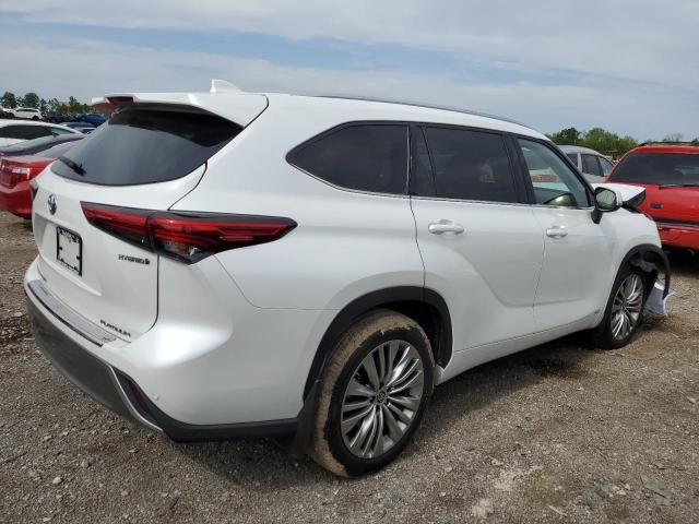 2022 Toyota Highlander Hybrid Platinum