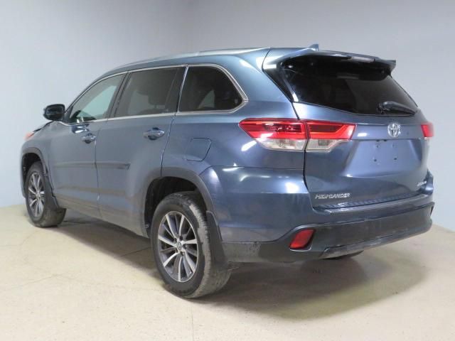 2018 Toyota Highlander SE