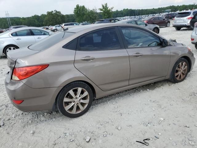 2013 Hyundai Accent GLS