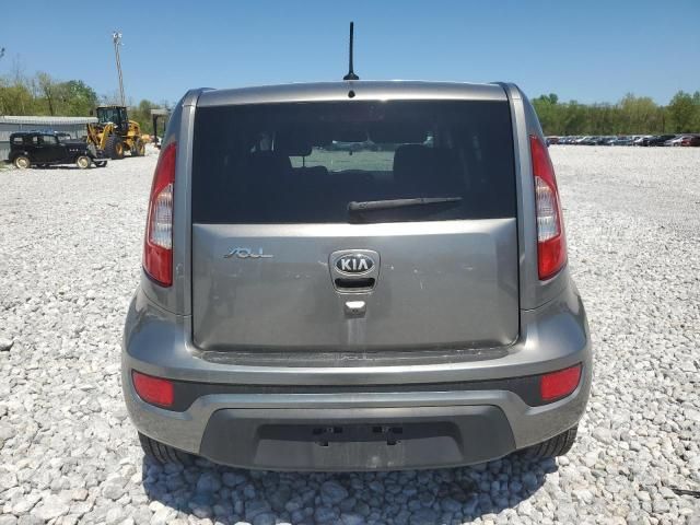 2013 KIA Soul +