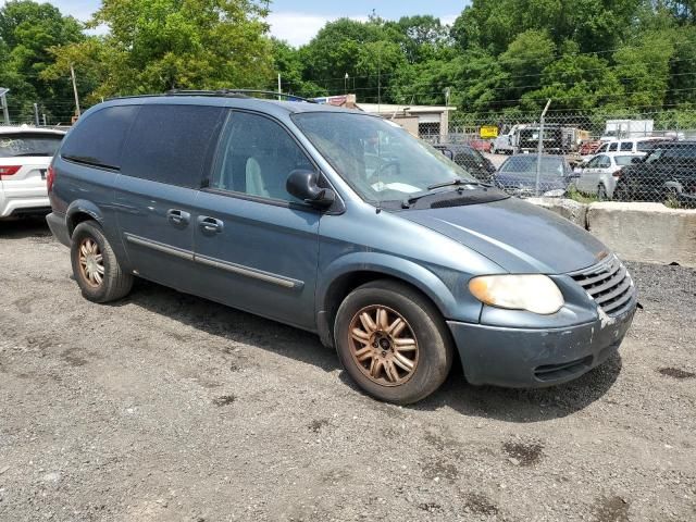 2005 Chrysler Town & Country Touring