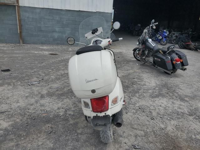 2019 Vespa GTS 300