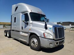 Salvage trucks for sale at Sacramento, CA auction: 2016 Freightliner Cascadia 125