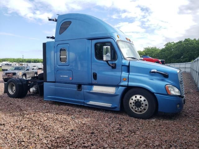 2015 Freightliner Cascadia 125