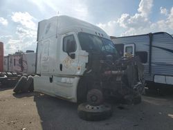 Salvage trucks for sale at Moraine, OH auction: 2013 Freightliner Cascadia 125
