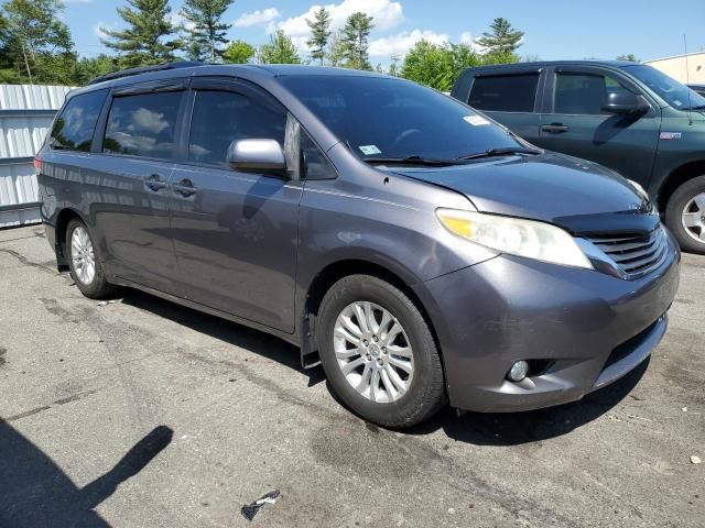 2011 Toyota Sienna XLE