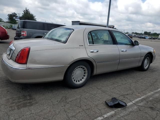 2001 Lincoln Town Car Executive