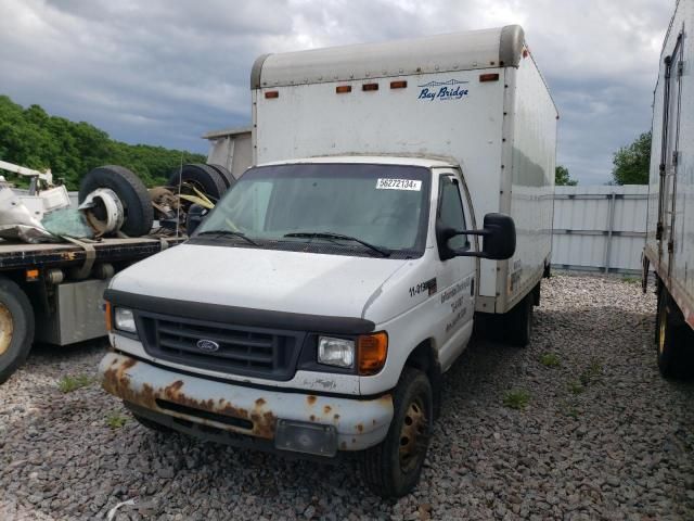 2005 Ford Econoline E350 Super Duty Cutaway Van