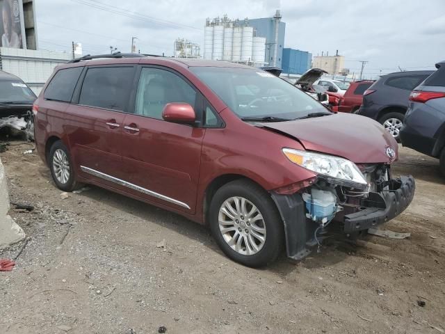 2012 Toyota Sienna XLE