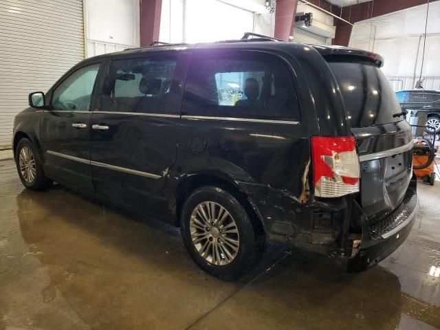 2013 Chrysler Town & Country Touring L