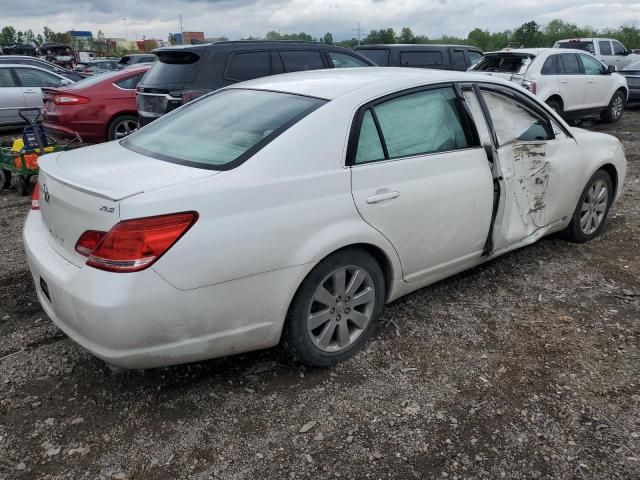 2005 Toyota Avalon XL