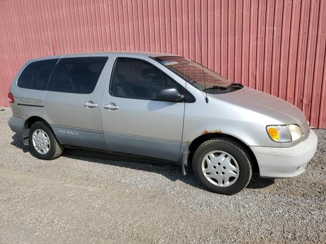 2001 Toyota Sienna CE